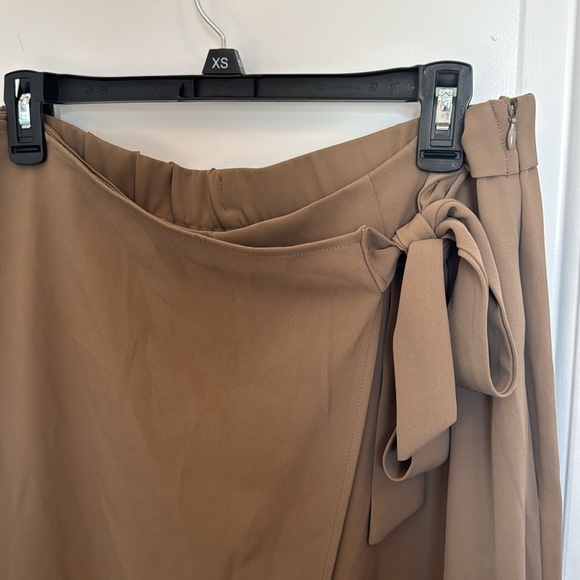HALARA HIGH WAISTED SIDE TIE INVISIBLE ZIPPER WIDE LEG PANT LARGE - Picture 7 of 9